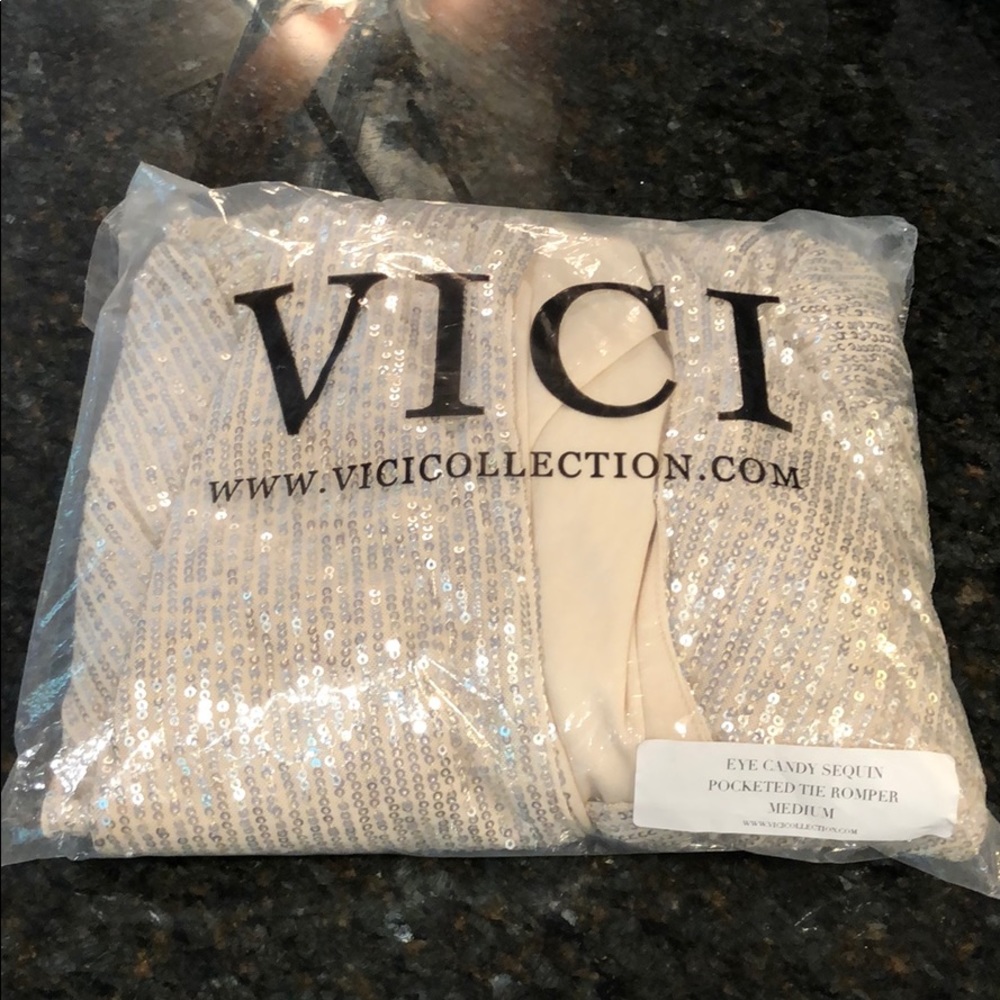Vici romper